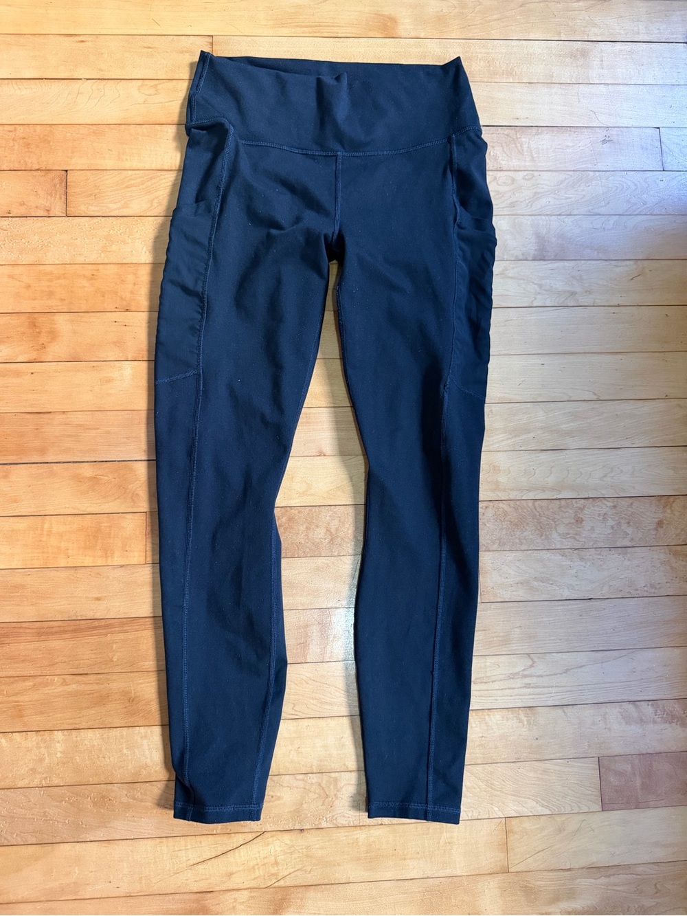 Fabletics Solid Black High-Rise Side Pocket Leggings